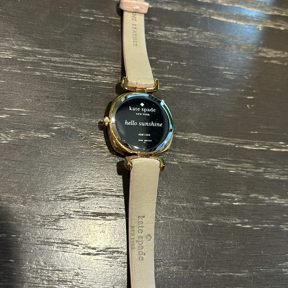 Kate Spade blush pink watch ♠️ - Picture 3 of 3